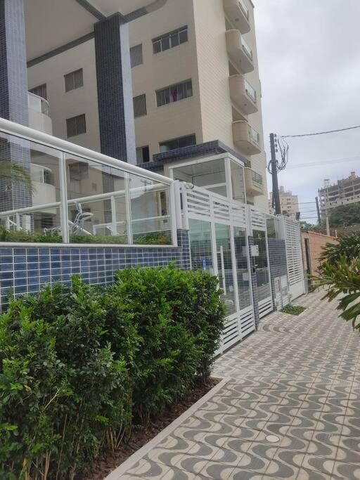 Apto Lindo-piscina, Churrasqueira E 2 Vagas * Praia Grande (Santos)